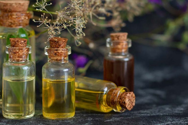 Florais ou Óleos Essenciais? Qual escolher?